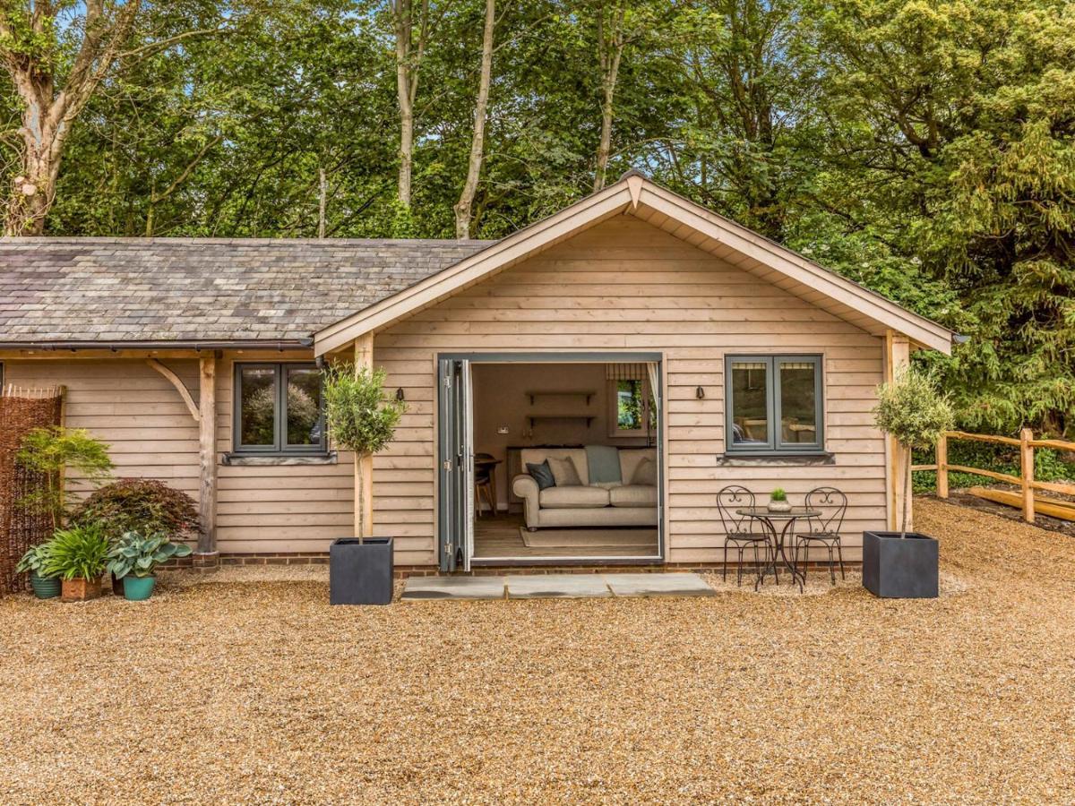 Pass The Keys Delightful 1 Bed Lodge In South Downs Village Chichester Luaran gambar